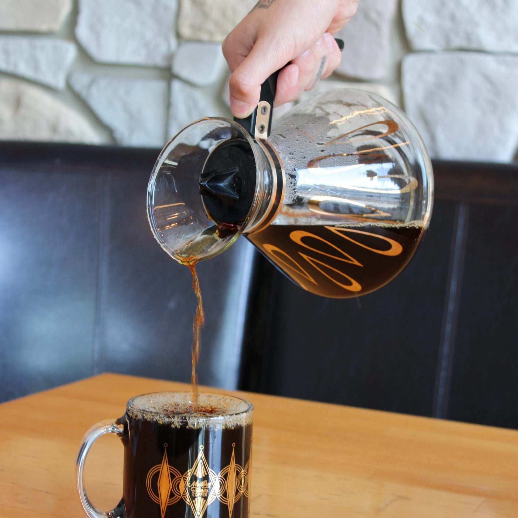 pour4